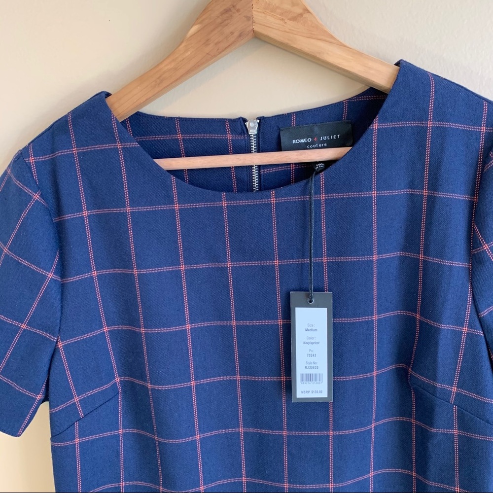 Romeo + Juliet Couture Plaid Crop Top Navy Medium - Picture 2 of 7
